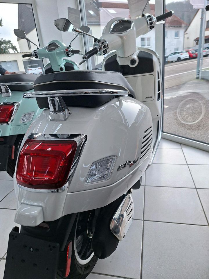 Vespa GTS 125 HPE - E5 in St. Ingbert