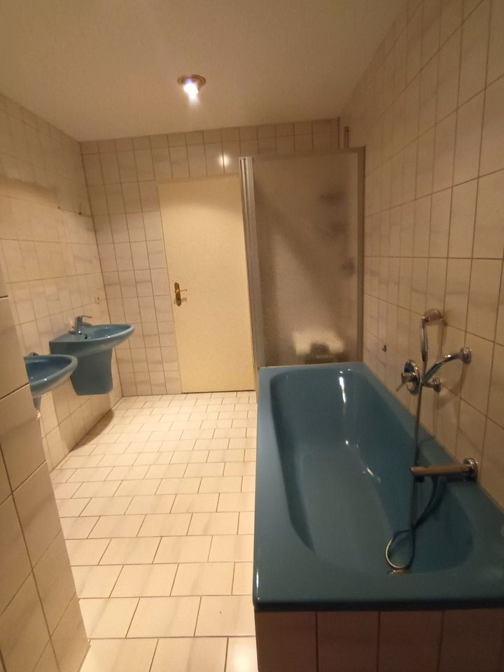 ** Verkauf: 3-4 Zimmer-Wohnung mit 105 m² inklusive Balkon** sofort fei** in Nürnberg (Mittelfr)