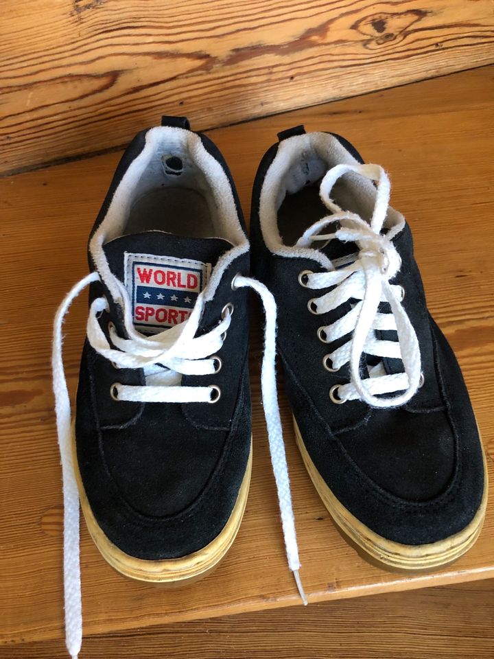 Sneaker TCM Gr.35 dunkelblau Profil Sohle Kinder Halbschuhe in Hamburg