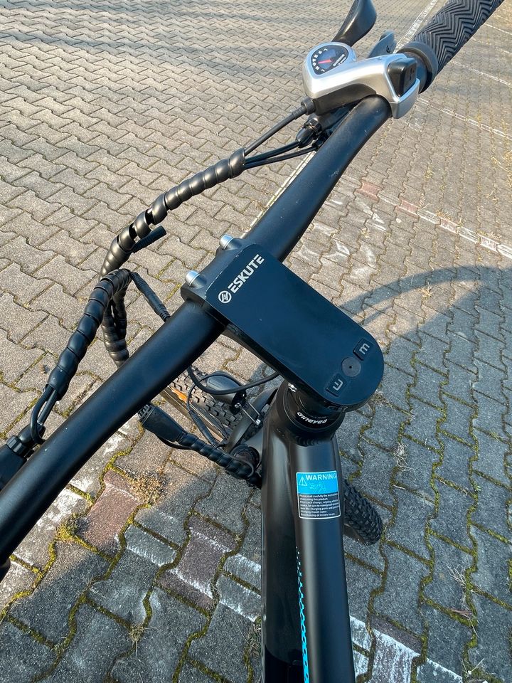27,5" E-Bike WIE NEU mit viel EXTRA Zubehör in Dresden