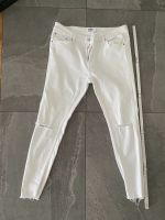 Jeans denim Hose Bershka tappered Stretch in weiß Größe EUR 42 Köln - Chorweiler Vorschau