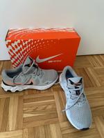Nike Renew Sneaker Turnschuhe Herren 42 NEU grau Orange OVP Schuh Nordrhein-Westfalen - Brilon Vorschau