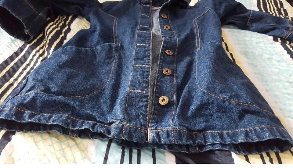 Jeans-Longjacke/Mantel H&M Gr. 122 wie Neu in Hechingen