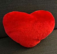 Rotes Herz Plüsch Kuschelherz Valentinstag Berlin - Tempelhof Vorschau