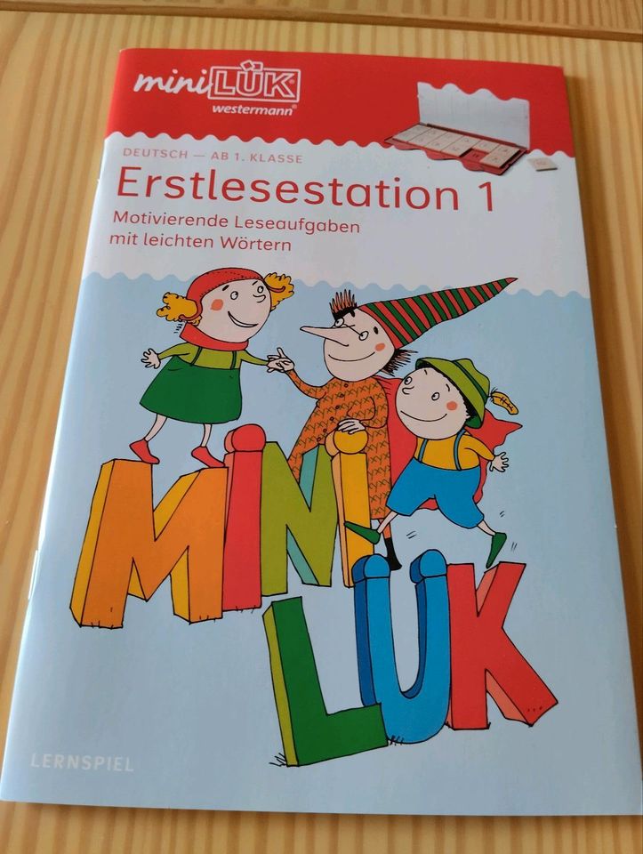Mini Lük mit lern Büchern in Hamburg