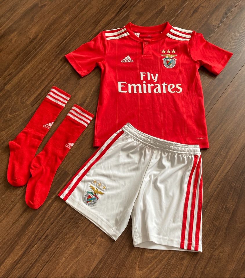 Adidas Trikot Shorts Strümpfe Set Benfica Lissabon Gr. 128 in Weibersbrunn