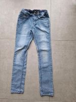 Jeans, blau gestreift, Gr. 146, von H&M Rheinland-Pfalz - Herdorf Vorschau