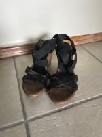 Sandalen mit Keilabsatz, Größe 37 Niedersachsen - Lehrte Vorschau
