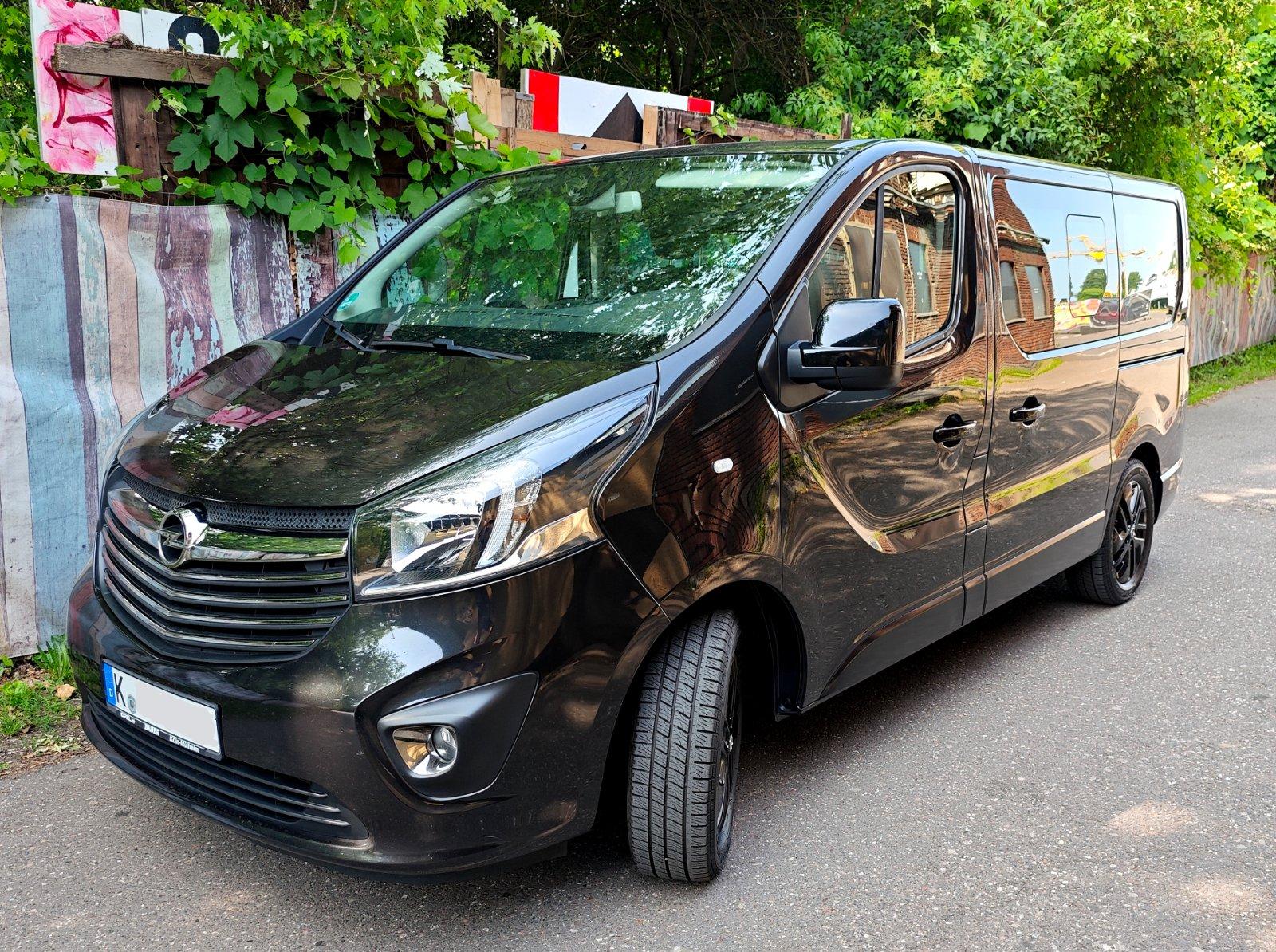 Abbildung des Autos Opel Vivaro Tourer, BI T…