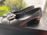 Original Chanel Pumps Schuhe Gr.41 Camelia Leder Berlin - Spandau Vorschau