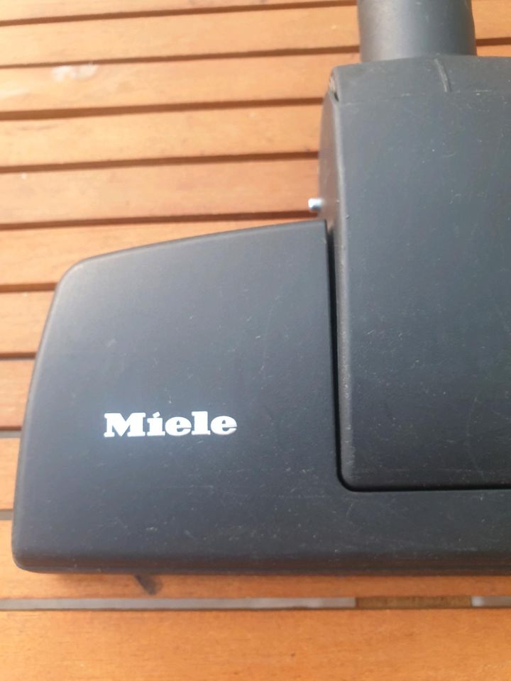 Miele Original Verstellbare Bodendüse für alle Mielestaubsauger in Bielefeld