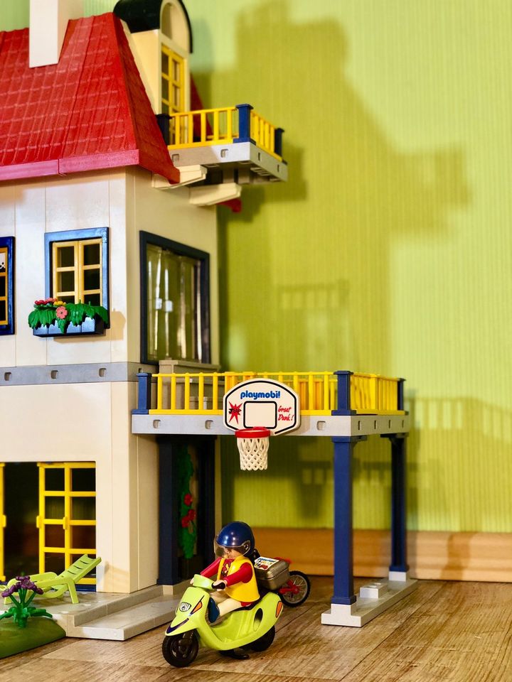Playmobil - Haus fast neu in Trusetal