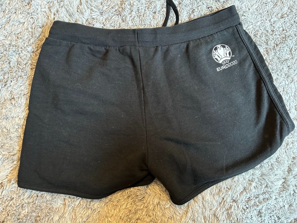 Sweatshorts Sport Shorts Damen M Euro2020 in Bawinkel