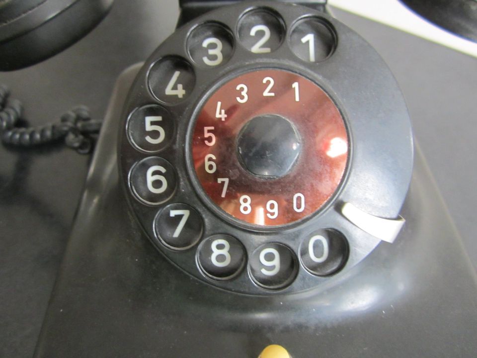 Telefon antik / Bakelit / Wählscheiben Telefon / 50er 60er Jahre in München