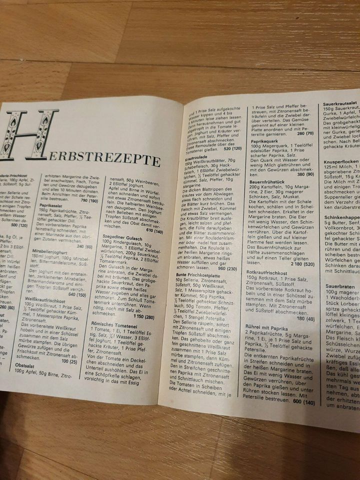 Kochbuch Rezepte Iß und bleibe schlank 1971 in Halle
