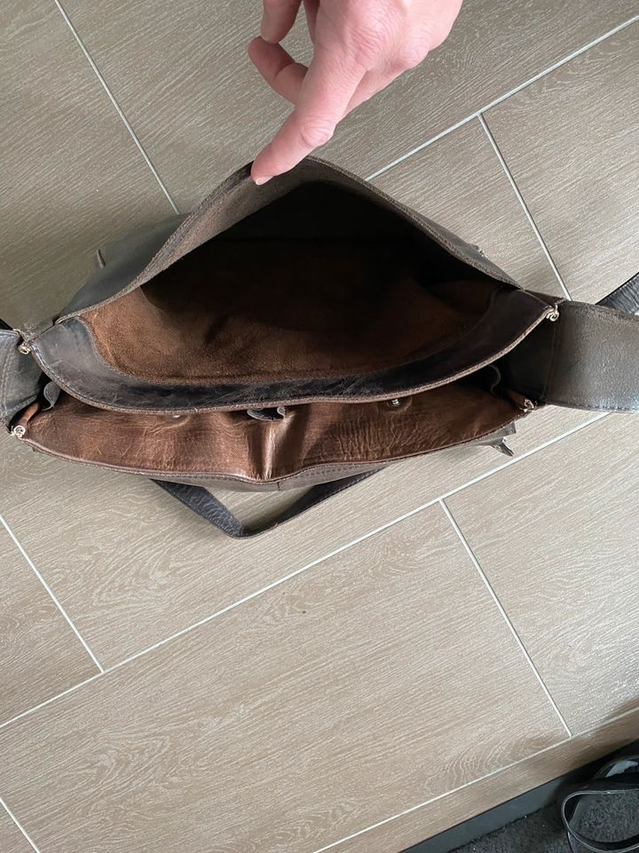 Handtasche, Leder, *dothebag* in Aurich