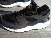 Nike WMNS Air Huarasche Run schwarz/weiß in Größe 38 Bayern - Simbach Vorschau