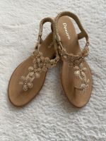 NEU, Sandalen mit Blumen, Zehentrenner Hannover - Döhren-Wülfel Vorschau