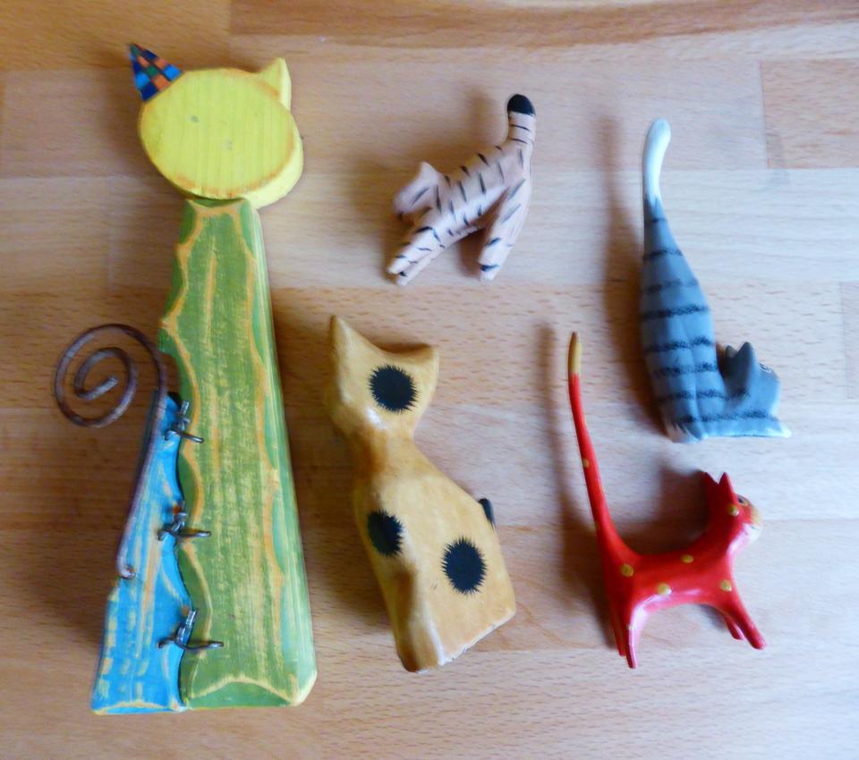 5 Katzen Holz Figuren Künstler Handwerk - für Katzenfreunde in Passau
