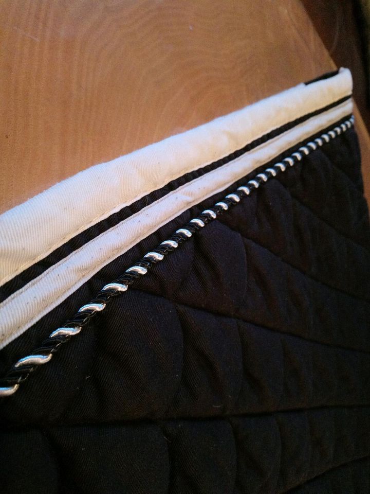 Schabracke Dressur euroriding schwarz Kordel Baumwolle gebraucht in Haunetal