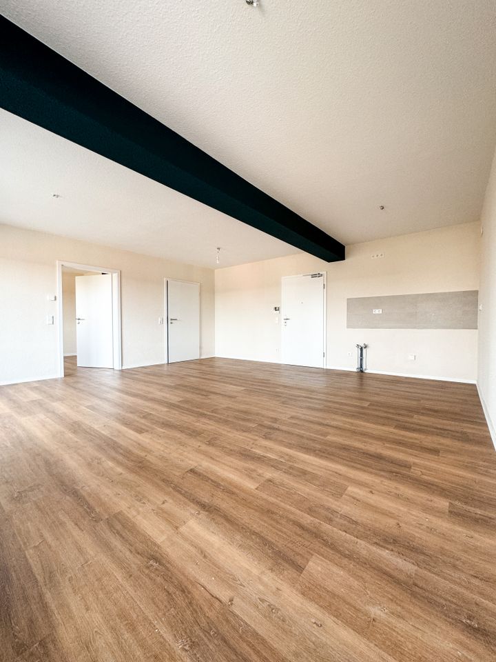 BARRIEREFREI !!! ++HOCHWERTIG SANIERTER NEUBAU++2-ZIMMERWHG + BALKON & STELLPLATZ++ in Dessau-Roßlau