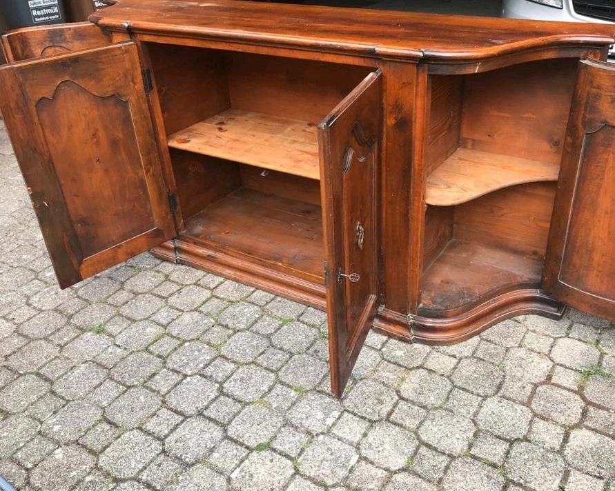 Massives Sideboard in Mehlingen