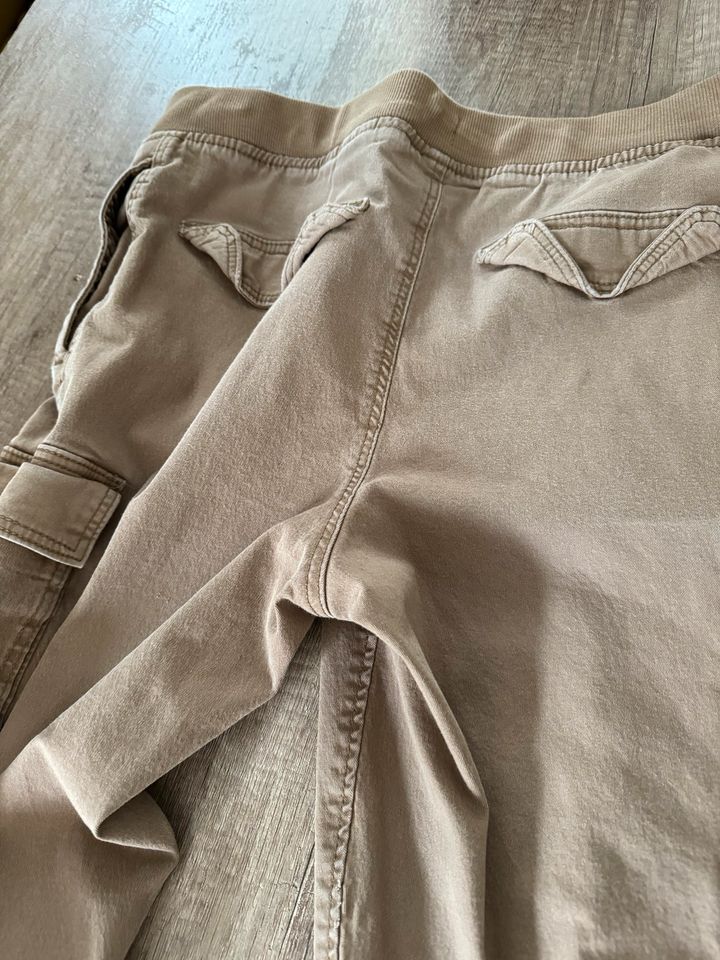 Beige Cargohose von H&M Gr.164 in Pentenried