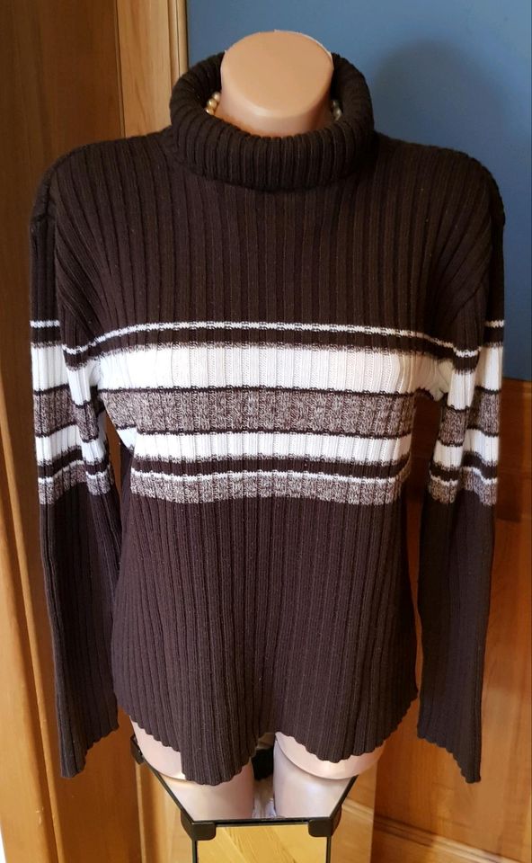 Kleiderpaket Pullover/Pulli's Gr.38/40 in Schwarzach