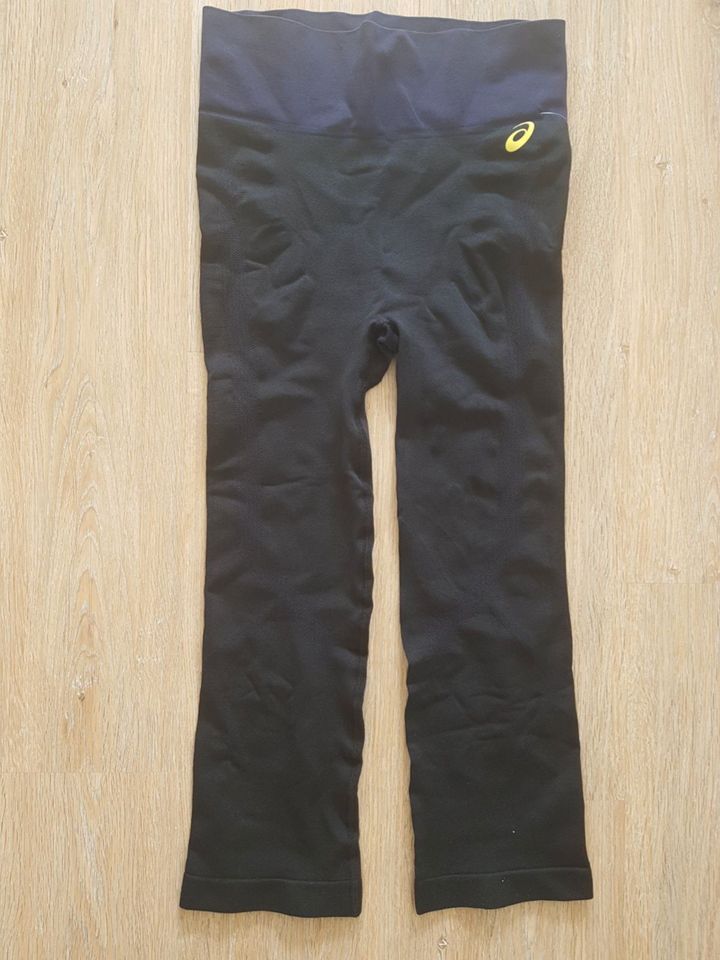 ASICS 3/4 Leggings Tights Laufhose Sport Fitness schwarz Größe L in Landstuhl