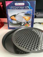 Pizzablech / Pizzaform 2er-Set 32,5cm antihaftbeschichtet Nordrhein-Westfalen - Mülheim (Ruhr) Vorschau