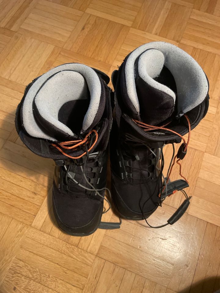 Snowboardboots Größe 40 2/3 in Stuttgart