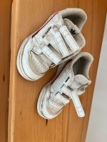Adidas Kinder Turnschuhe Schuhe Gr 27 Wuppertal - Elberfeld Vorschau