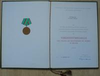 DDR Urkunde 1979 zur Verdienstmedaille der Organe des MdI zur Bro Bayern - Lindau Vorschau