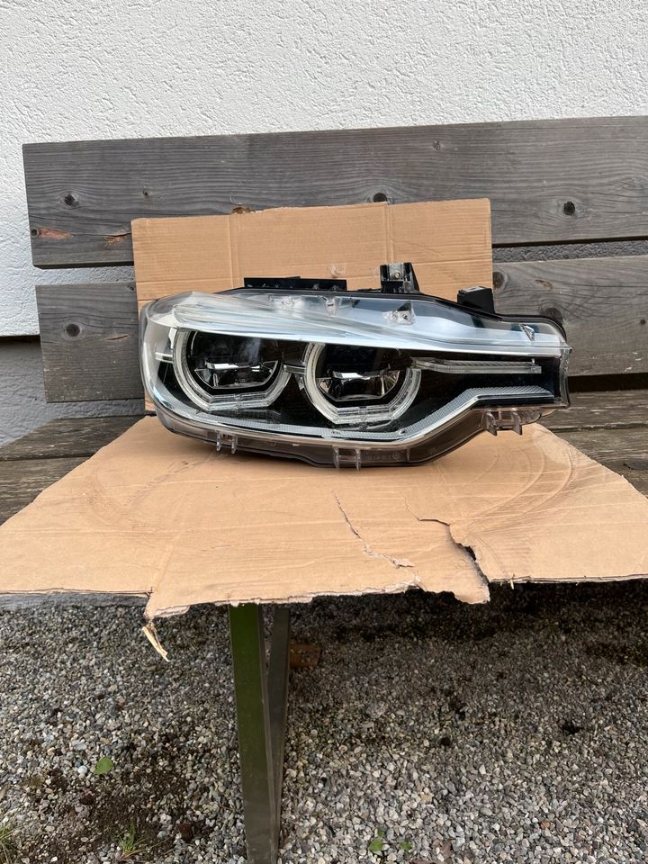 BMW F30/31 Adaptive LED Scheinwerfer vorne rechts 7471312 in Landsberied