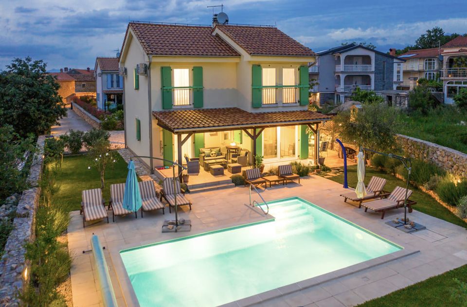 Ferienhaus-Villa Kroatien/ Insel Krk 6 P. POOL ab € 1680,-/Woche in München