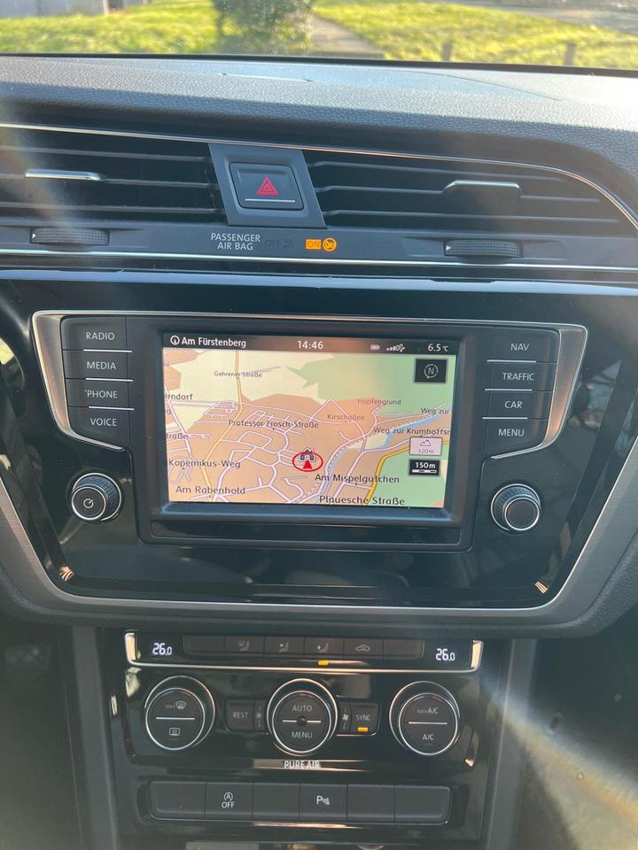 VW Touran 1,6 TDI SCR  BMT  Comfortline 7 Sitzer Start-Stopp in Arnstadt
