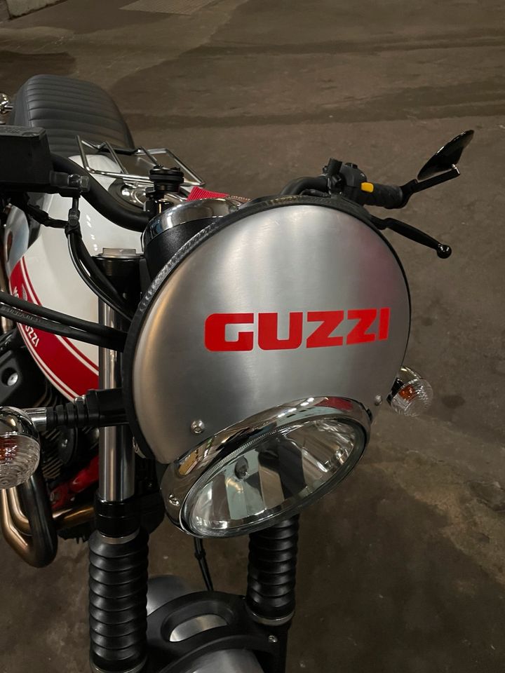 Moto Guzzi V7 Stornello Limited Edition Nummer 779 / 1000 in Hamburg