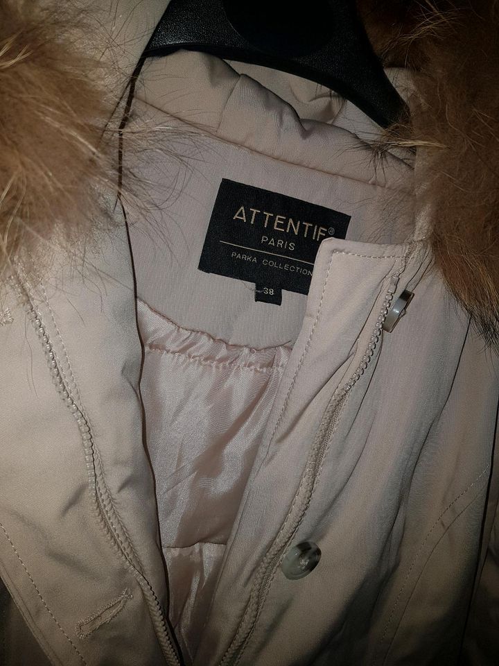 Winterjacke Parka mit fell creme in Neuss