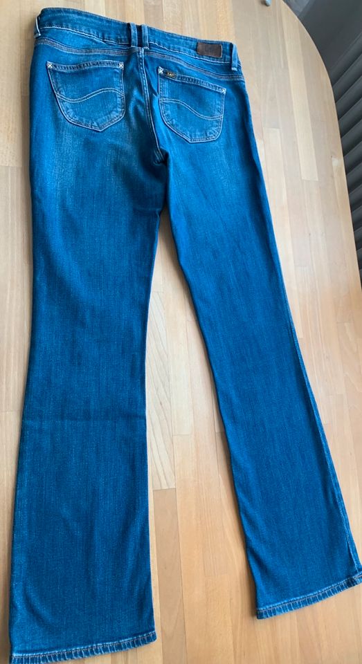 LEE Joliet Jeans 28 / 31 mittleres blau mit Stretchanteil in Bad Füssing