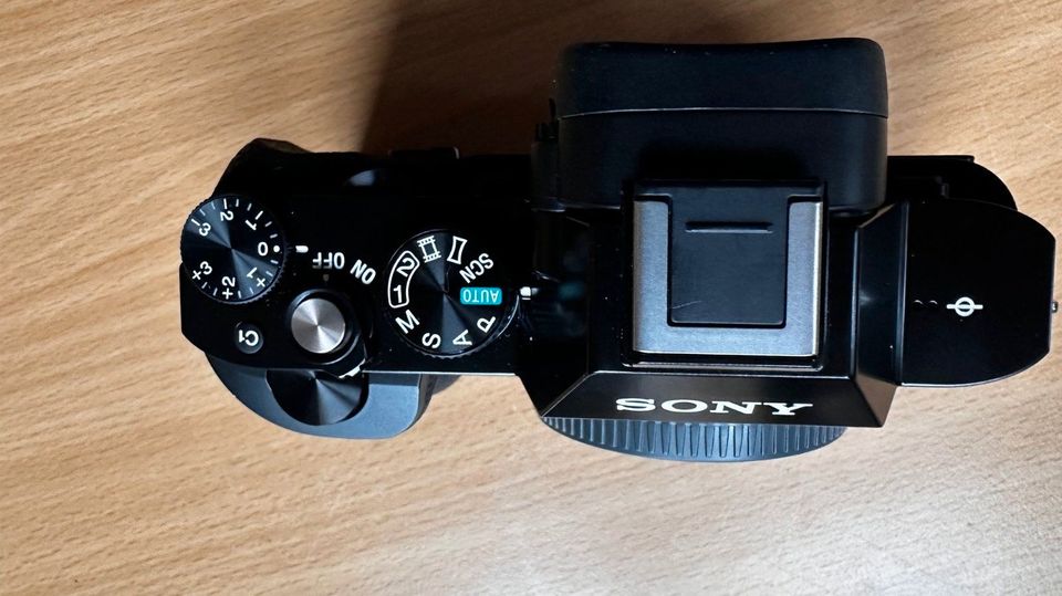 LTLSK01: Sony Alpha ILCE-7 24.3 MP SLR Systemkamera Objektiv 2870 in Plauen