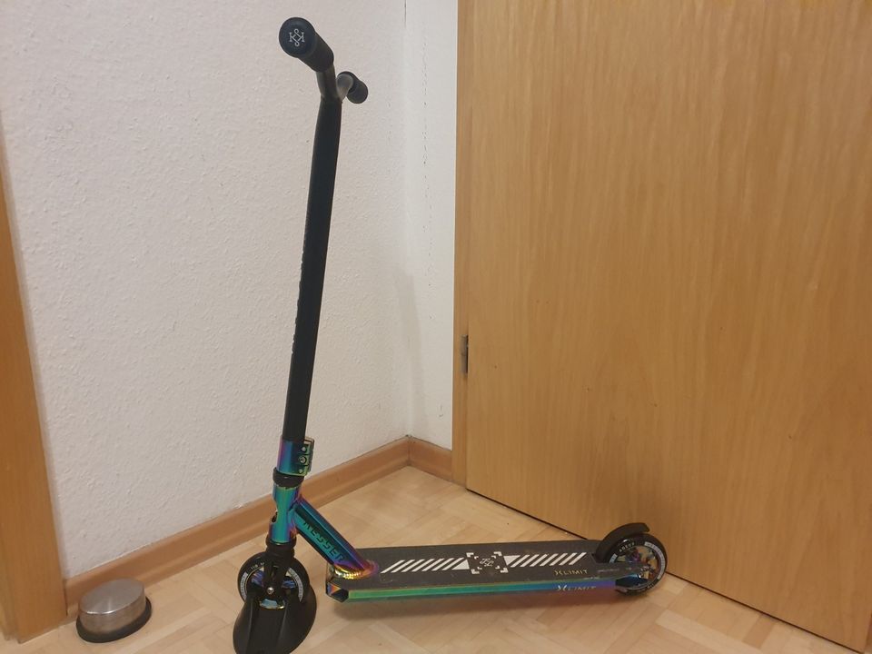 Stunt Scooter X-Limit-Pro Tretroller Cityroller in Oberlungwitz