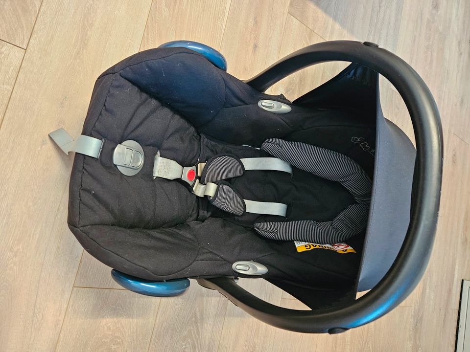 Babyschale Maxi Cosi in Marktzeuln