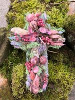 Kreuz aus Trockenblumen, in Pastell Bayern - Kleinkahl Vorschau