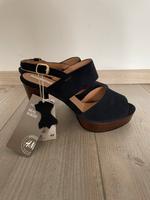 Neu H&M Premium Plateau Sandale Absatz Leder braun blau Heels 40 Lindenthal - Köln Lövenich Vorschau