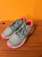 Tolle Sneakers von K-Swiss in der Größe 39 wie NEU Niedersachsen - Wittorf Vorschau