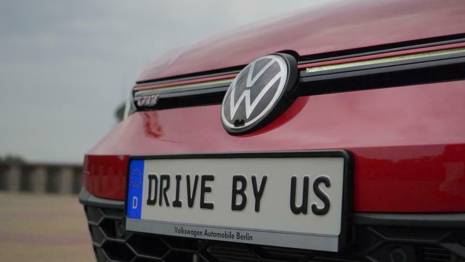 VW Golf 8 GTI Clubsport Autovermietung Mietwagen Automieten Rent a car in Berlin