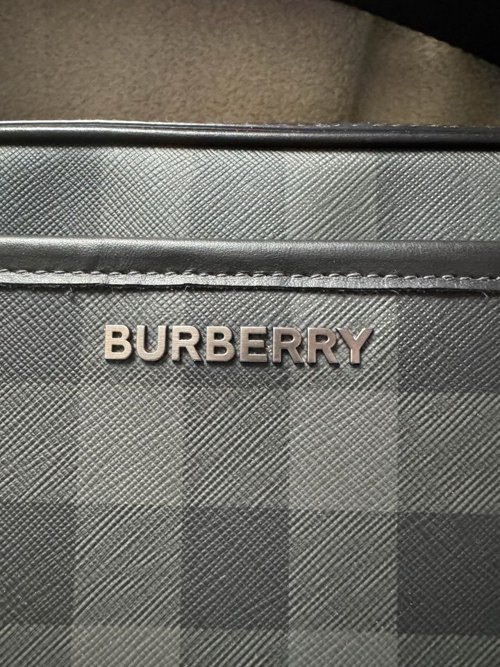 Burberry Messenger Bag/Tasche Umhängetasche in Dresden