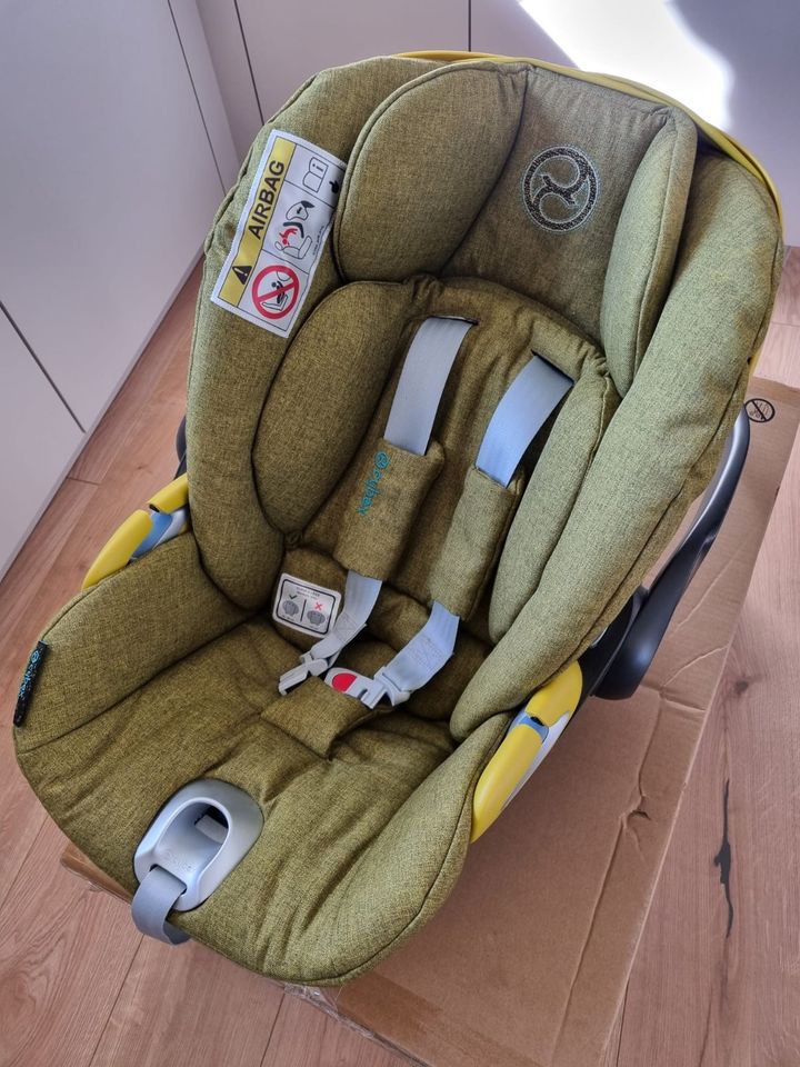 Cybex Cloud Z i-size Plus Platinum Babyschale Kindersitz 1. Hand in Ennepetal