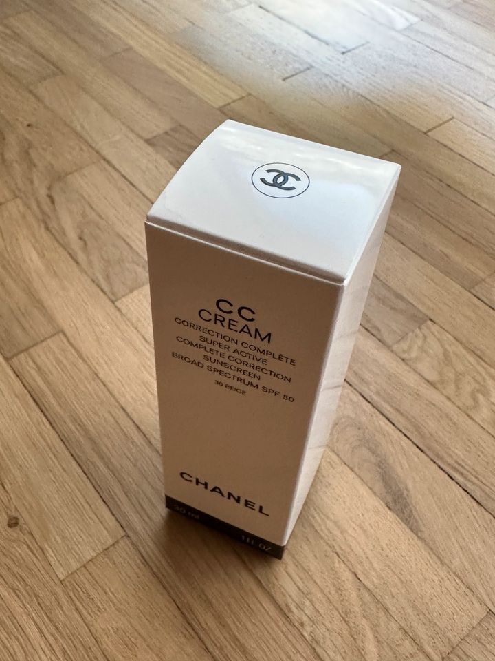Chanel CC Cream 30 Beige - Neu & OVP! in Lehrensteinsfeld