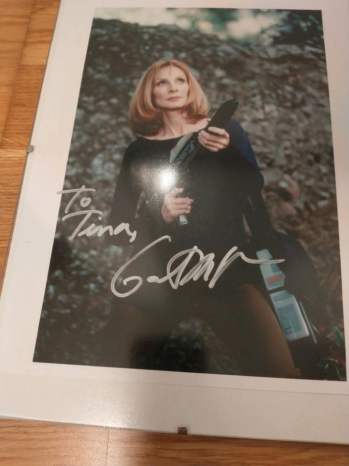 Star Trek Autogramme Original Gates McFadden J.G. Hertzler in Bremen